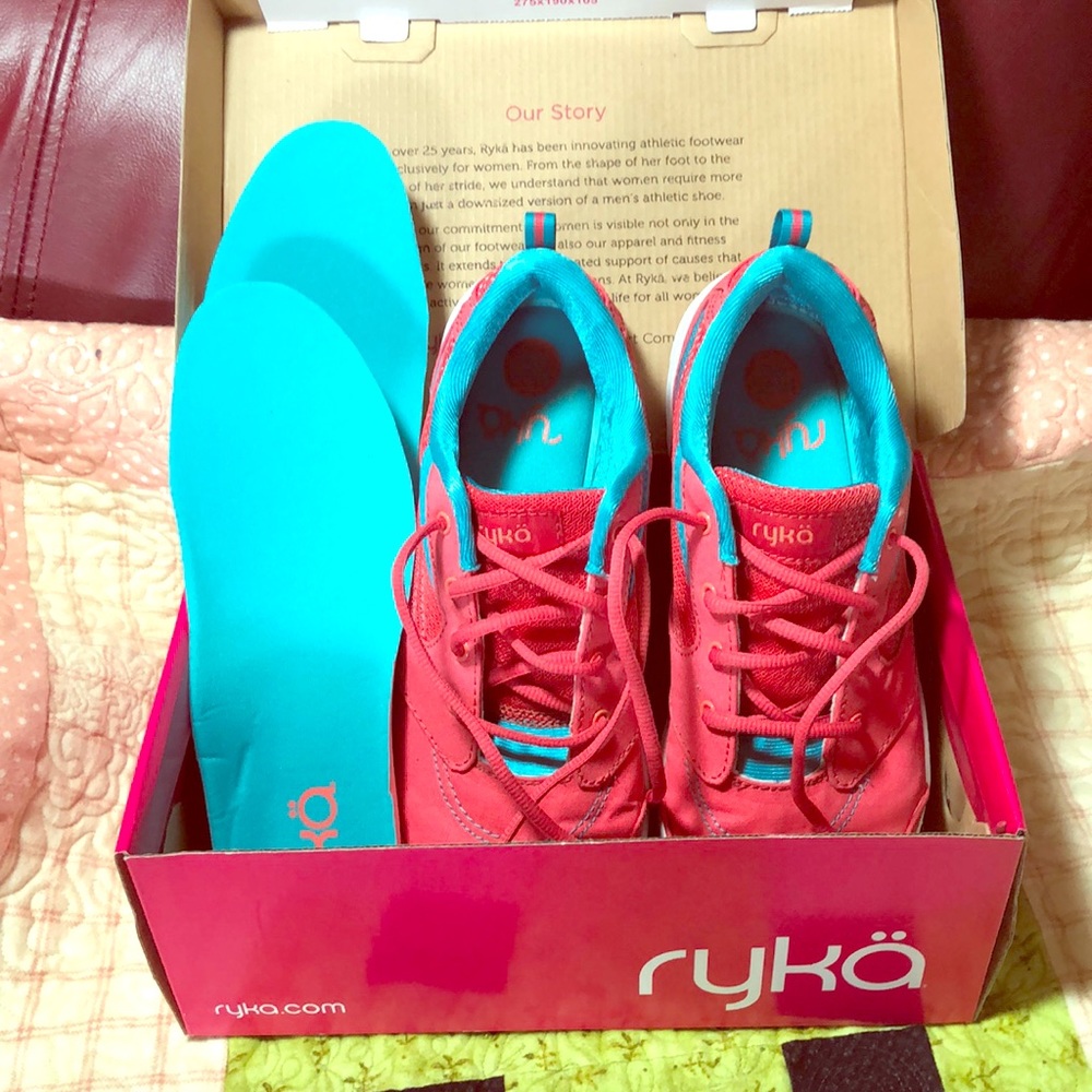 Ryka water and oil resistant canvas sneakers !